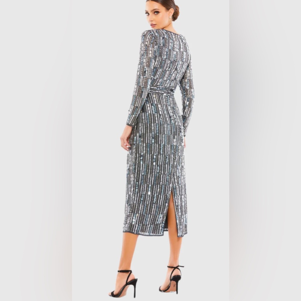 MAC DUGGAL 93590A
Embellished High Neck Long Sleeve Fitted Dress size 10 - Picture 1 of 12